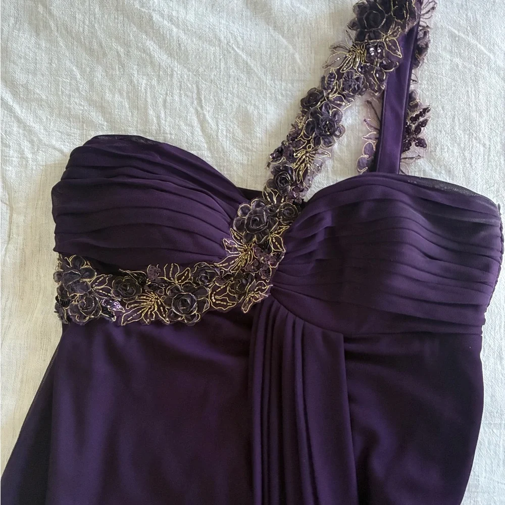 Xscape Grecian style formal dress - Picture 4 of 5